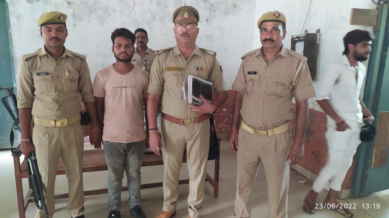 Accused who threatened CM Yogi on twitter