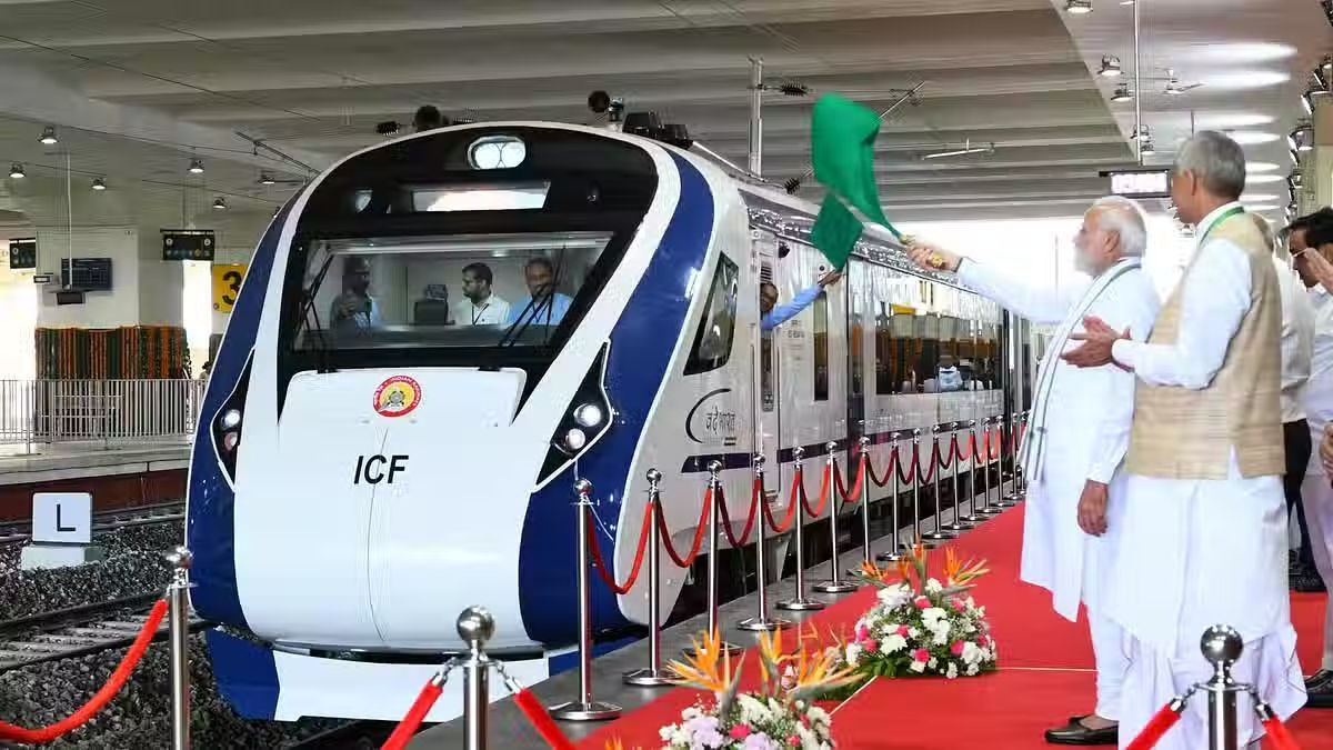 vande bharat train ahmedabad PM modi