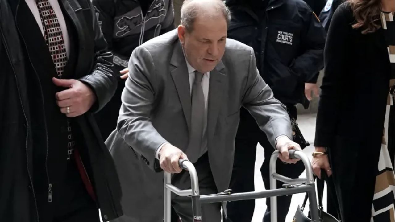 Harvey Weinstein arrives at the Manhattan Criminal Court
