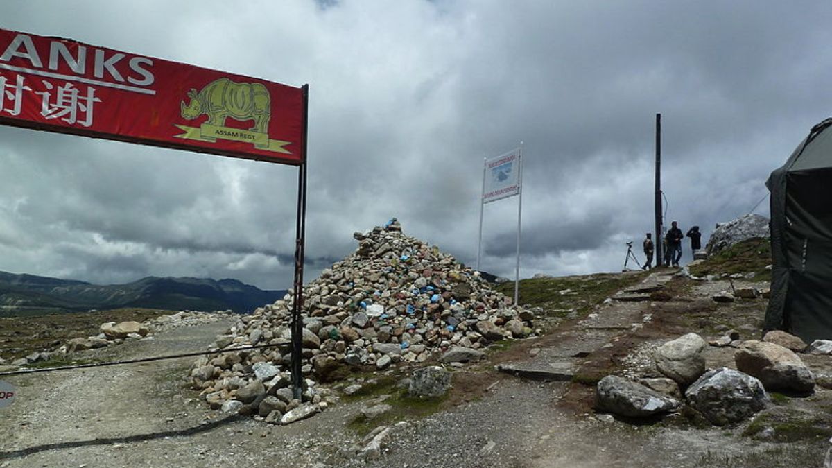 Bum La Pass in the Zemithang circle