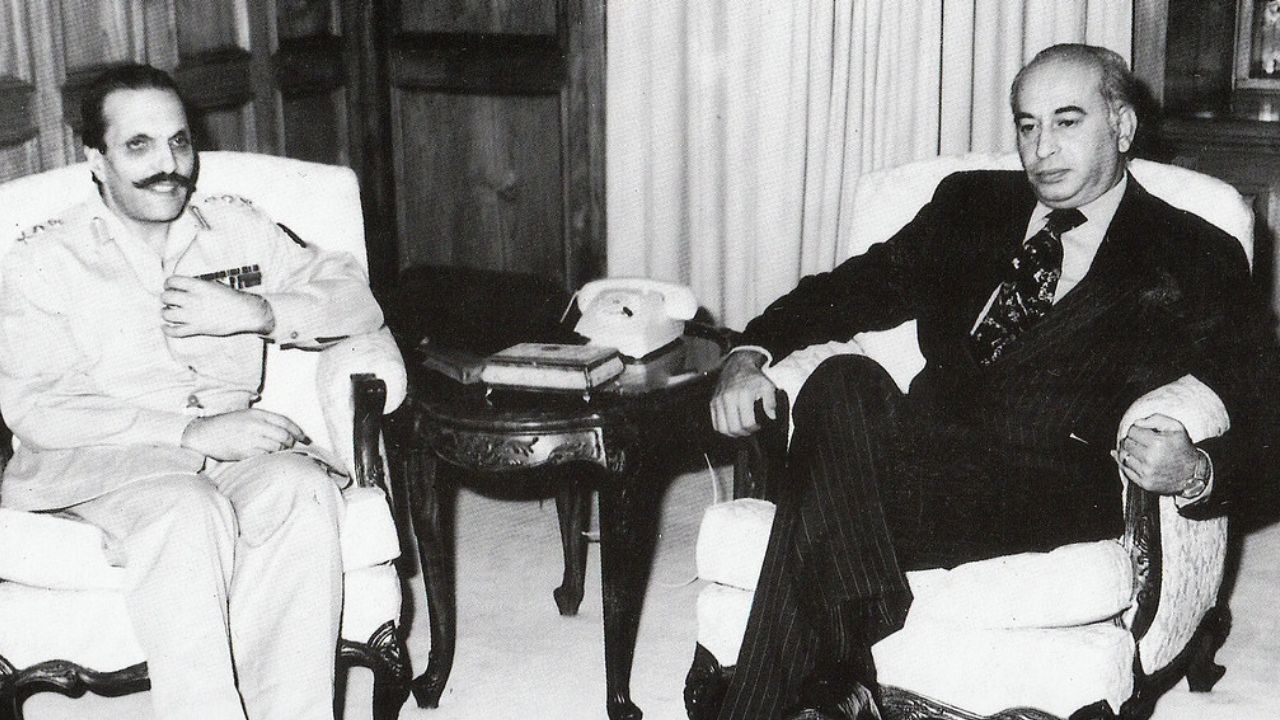 Bhutto with Ziaul Haq