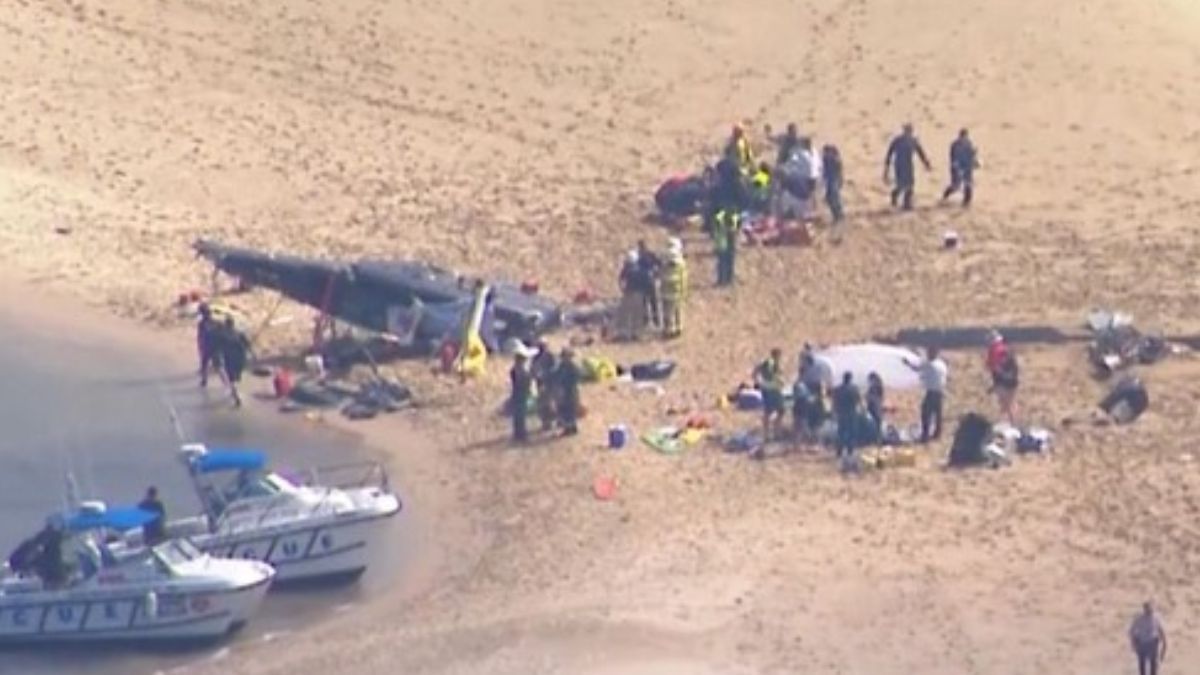 Australia queensland two helicopters collide