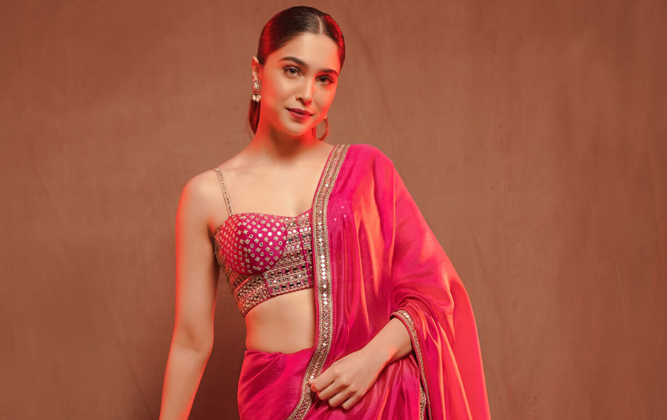 sharvari, yrf spy universe,