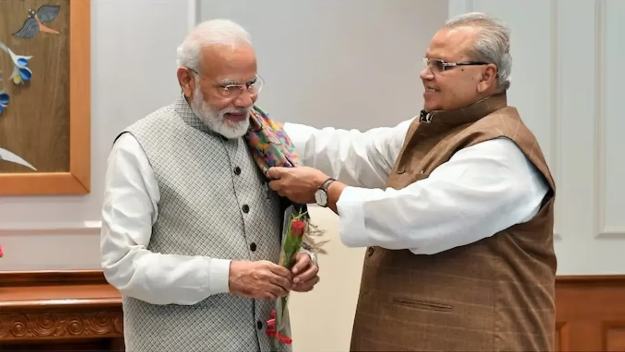 Narendra Modi with Satyapal Malik