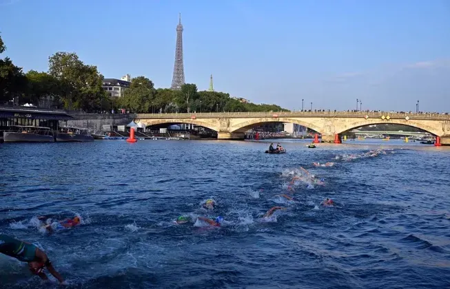 seine river paris