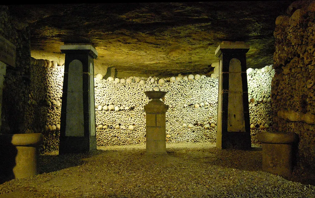 paris catacombs