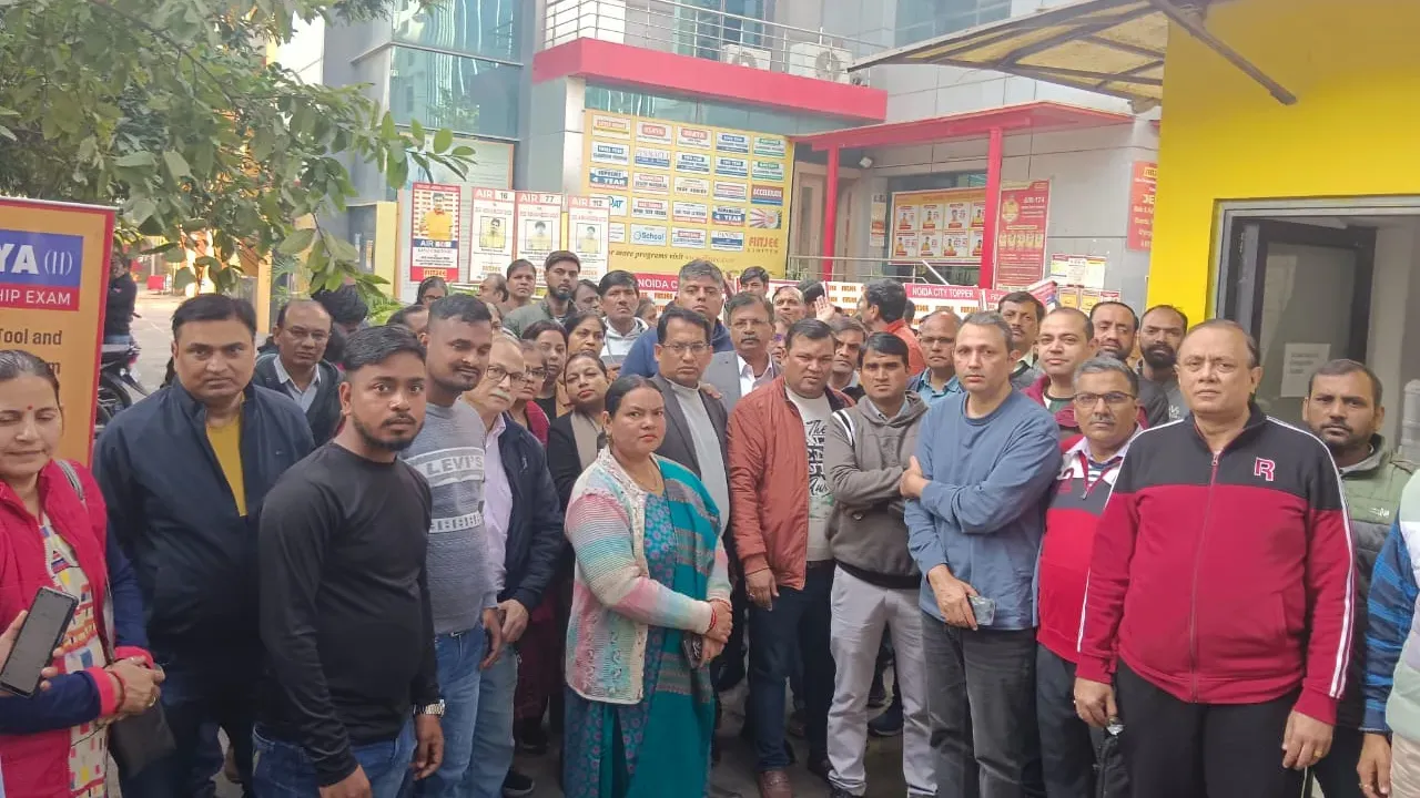 FIITJEE Noida Sector 62 Protest