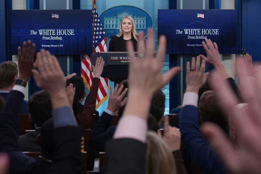 karoline white house