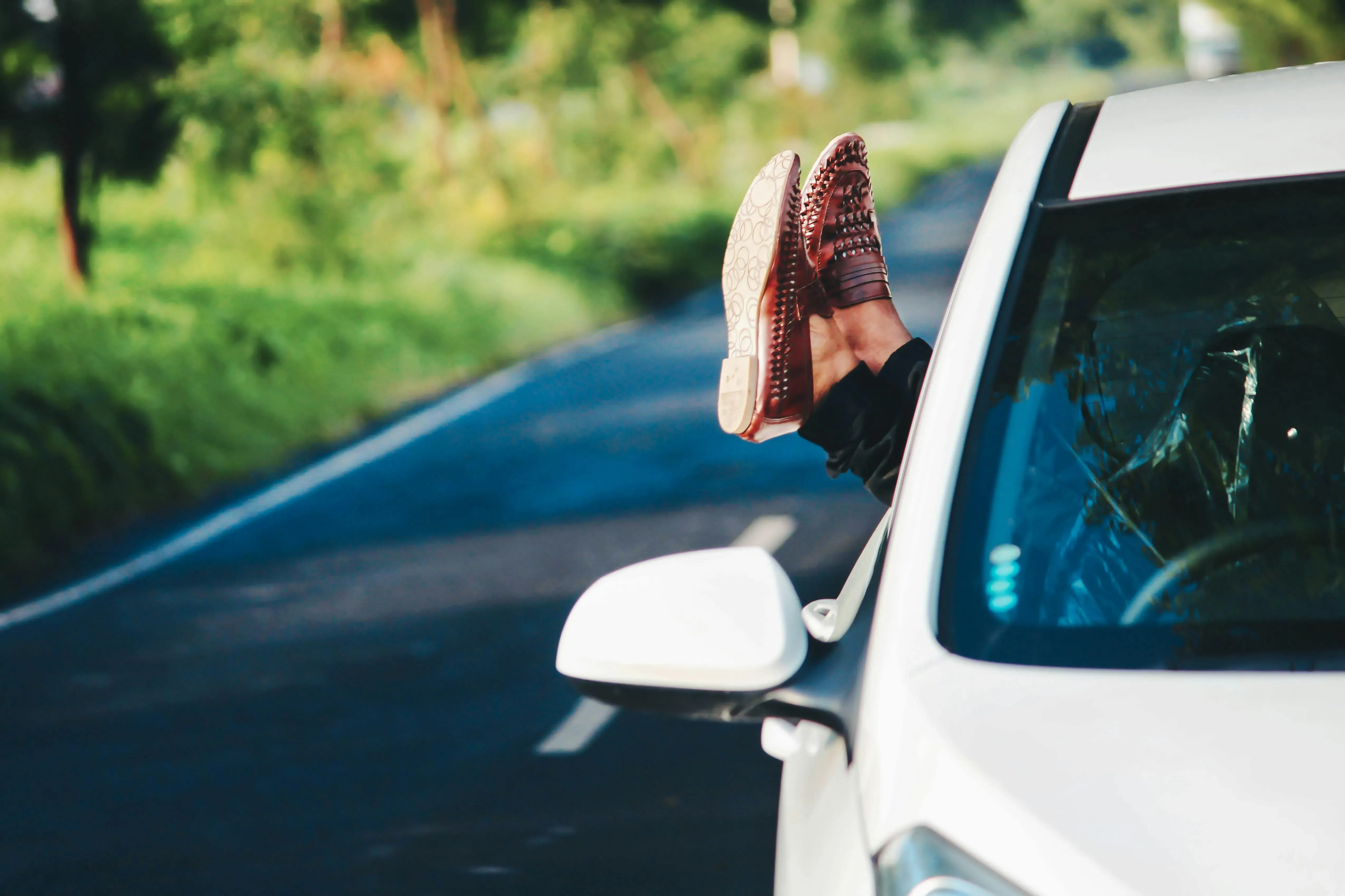 what we should not do while driving