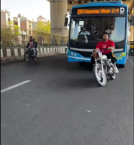 Delhi Bike Stunt 