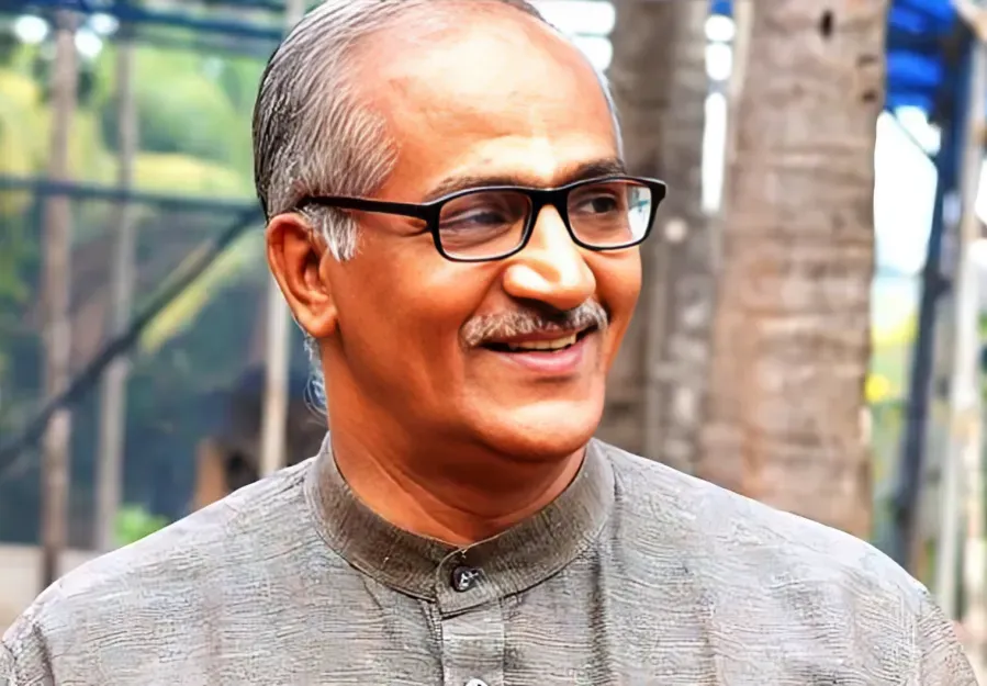 who is sadanadan master