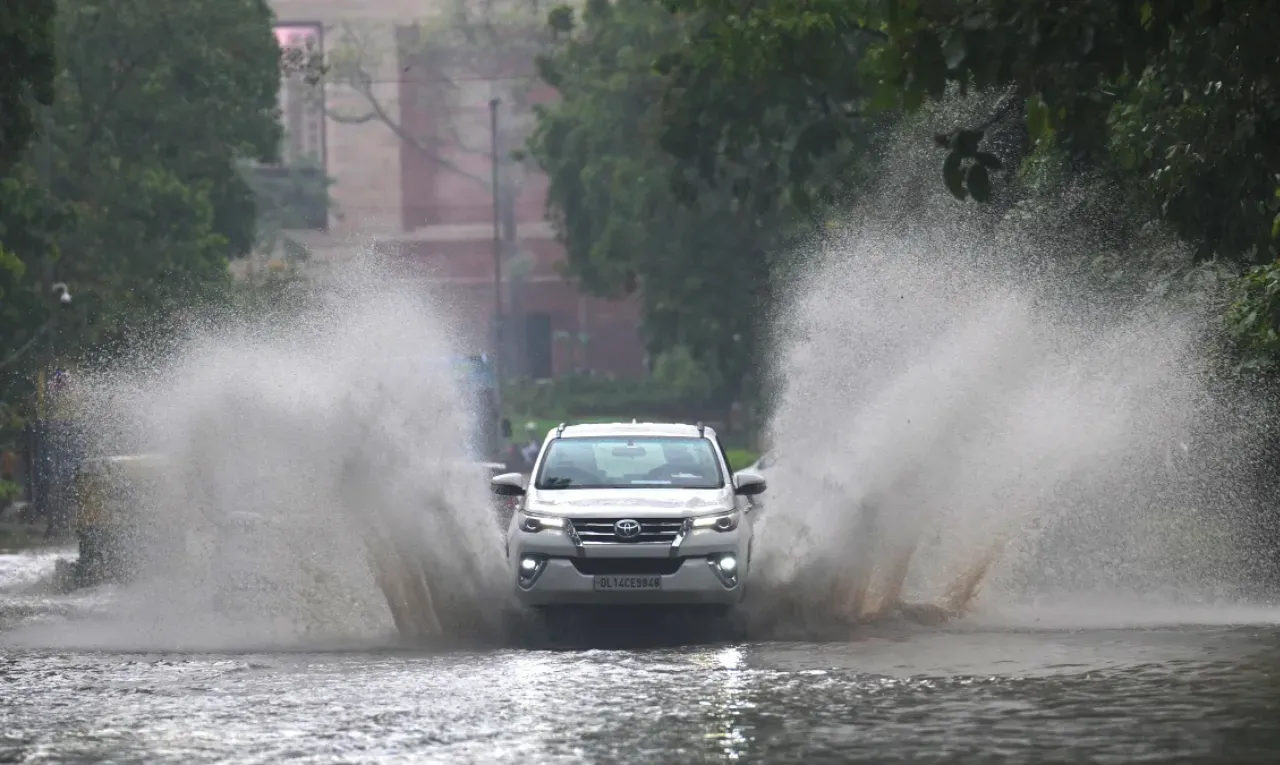 monsoon_car_tips