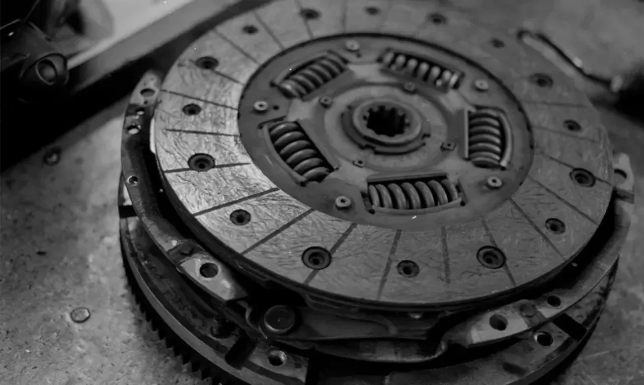 car_clutch_plate_care