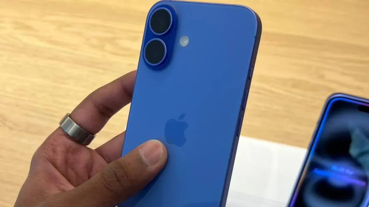 iPhone 16