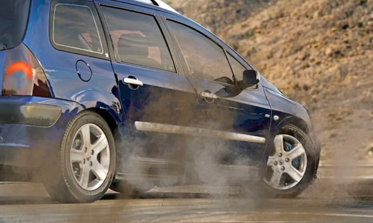 car_tyre_replacement_signs