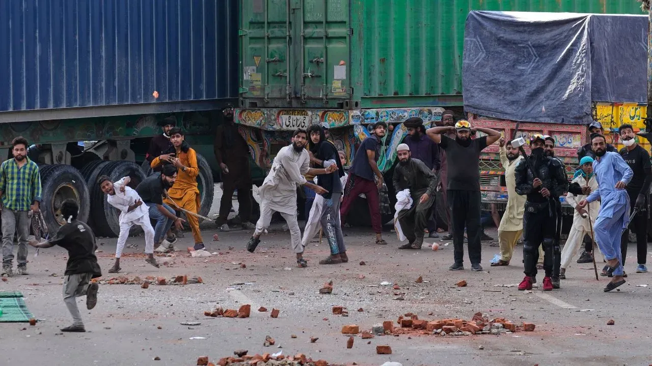 Pakistan Protest photos