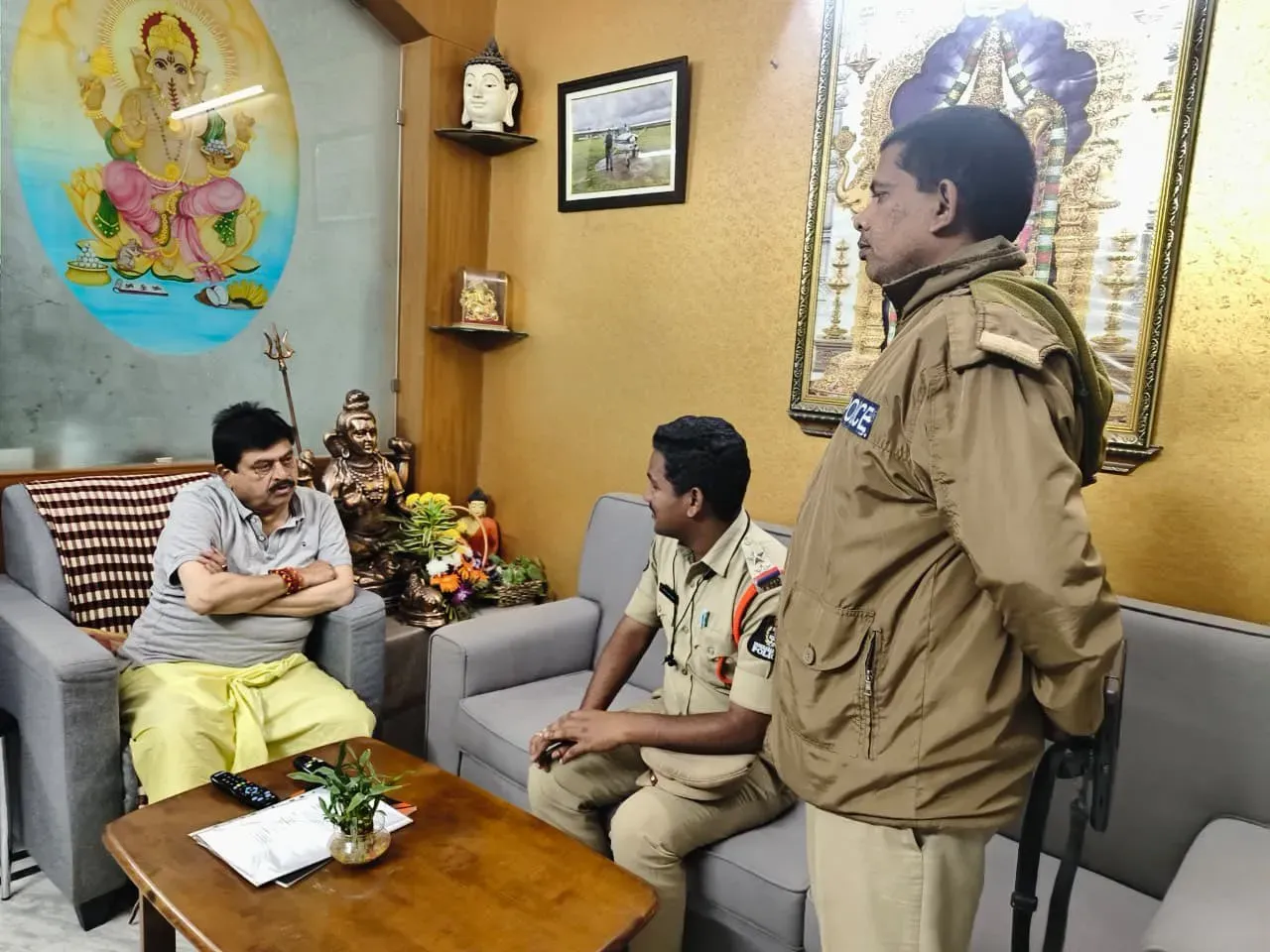 Telangana Congress BJP workers clash