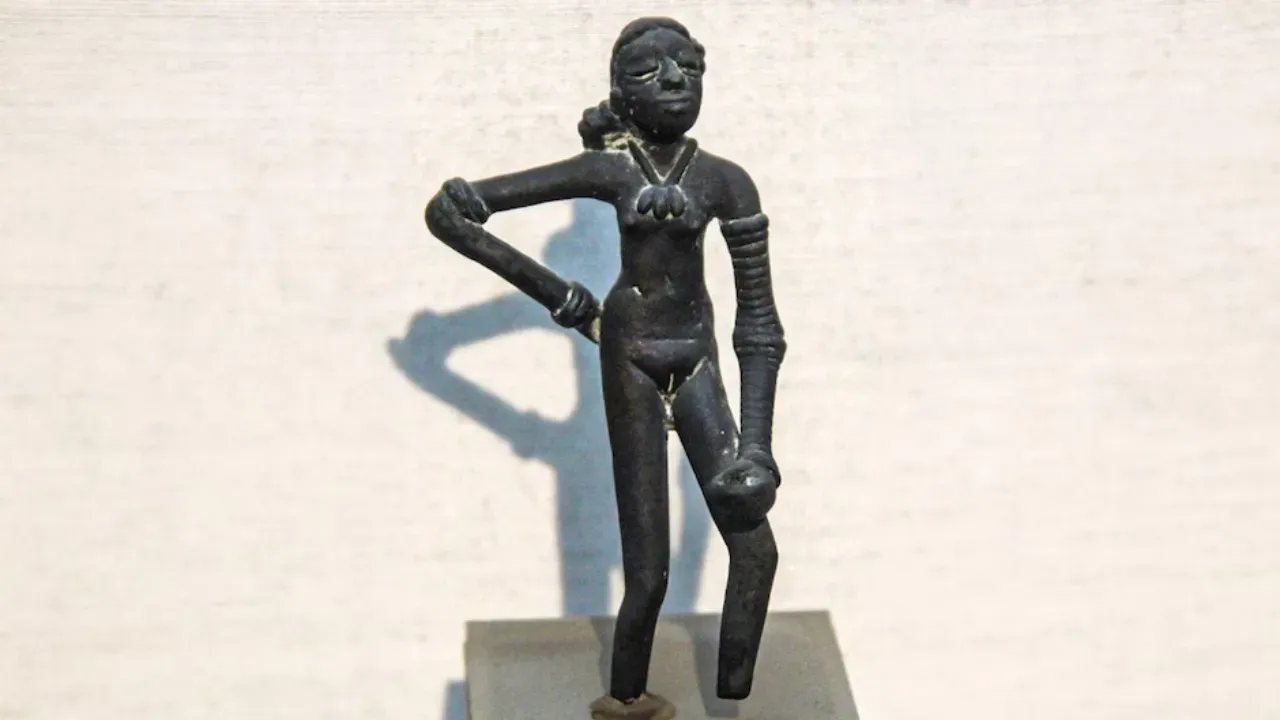 NCERT covers up Mohenjodaro’s Dancing Girl