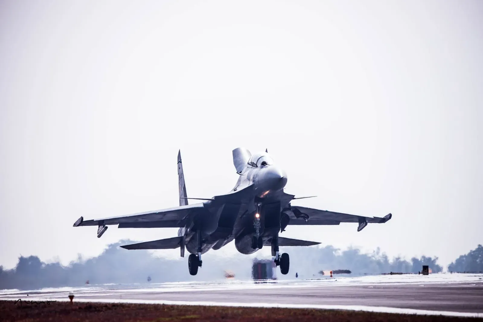 sukhoi take off