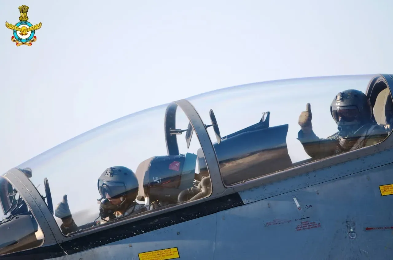 sukhoi crew