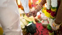 Shahjahanpur girl got married by fraud girl got married by fraud to impotent