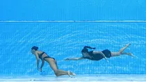 Andrea Fuentes saving Anita Alvarez