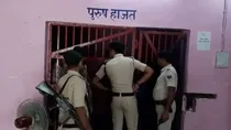 Police raid Hajipur Sadar Hospital prisoner ward