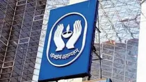 LIC launched whatsapp services policy holder can avail 11 services