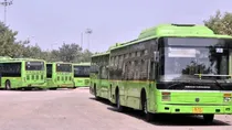man masturbate next to girl in Delhi DTC bus rohni area video viral 