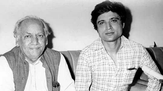 javed akhtar with faiz