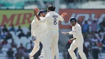 Ravi Jadeja takes help from pitch dismisses Steve Smith with a peach in IndvsAus 1st Test