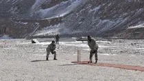 Indian Army soldiers playing cricket in eastern Ladakh viral photos