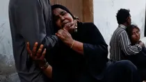 Pakistan karachi stampede 11 people die flour and food distribution