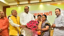 SP Shahjahanpur mayor candidate becomes BJP nominee Archana Verma