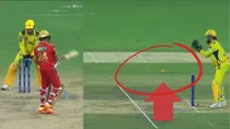 MS Dhoni lightning fast stumping