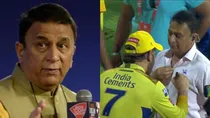 Sunil Gavaskar took MS Dhoni Autograph after CSKvsKKR Match