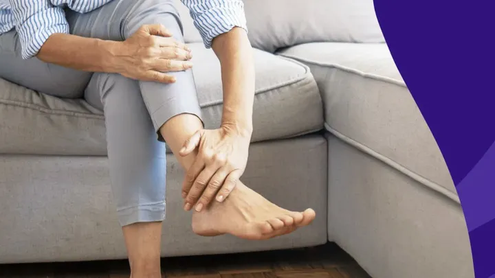 what causes leg cramps and how to treat it 