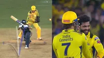 MS Dhoni lightning fast stumping