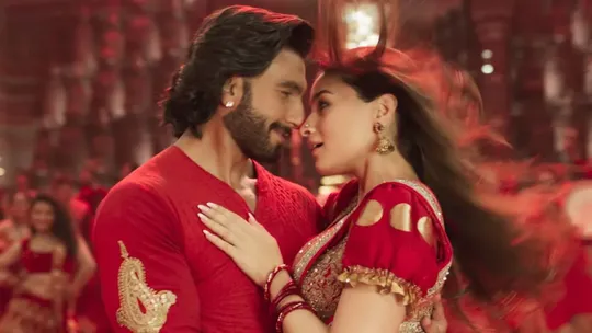 Rocky Aur Rani Kii Prem Kahaani, ranveer singh, alia bhatt, 