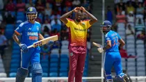 Hardik Pandya message to Tilak Verma before winning six recorded on stump mic