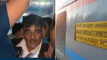 Passengers lock TTEs in toilet after power failure in two coaches of train going from Delhi to Ghazipur