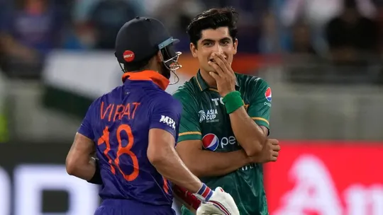 Shadab Khan Virat Kohli INDvsPAK Asia Cup