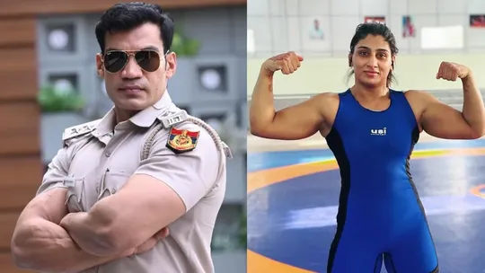 delhi tihar jail jailer asp deepak sharma duped of 50 lakhs rupees body builder accused raunak gulia