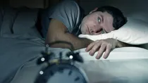 sleeplessness can cause weight gain and health issues know its treatment 