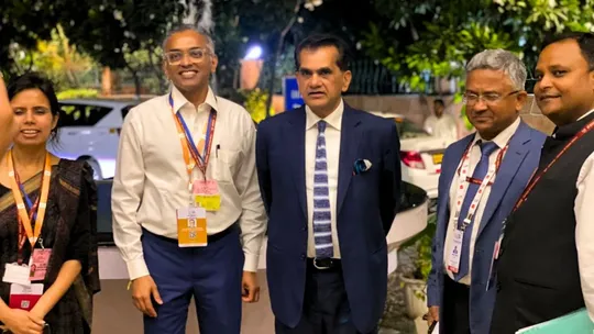 (L-R) Eenam Gambhir, Nagaraj Naidu Kakanur, Amitabh Thakur, Abhay Thakur, Ashish Sinha