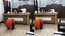 bareilly viral video of SDM office