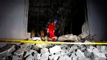 More than 100 people died and 150 injured in a fire at a wedding party in Nineveh, Iraq.