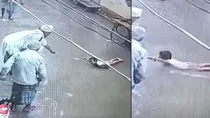 varanasi current water old man save child