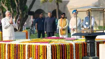 On the occassion of 154th Gandhi Jayanti politicians went to rajghat to pay tribute to Mahatma. 