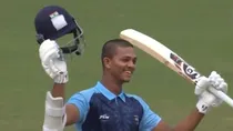 Asian games, yasahsvi jaisawal, century